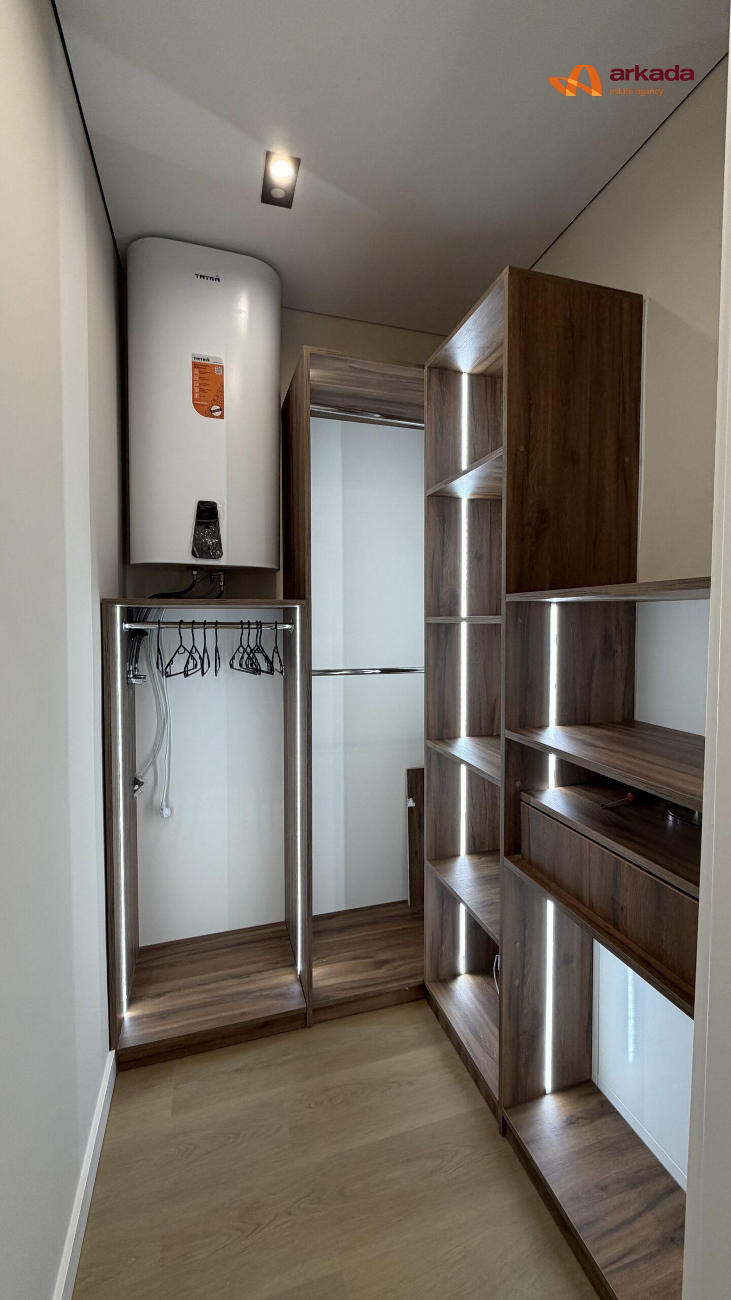 1,5кім в жк біля озера, Manhattan, 6будинок