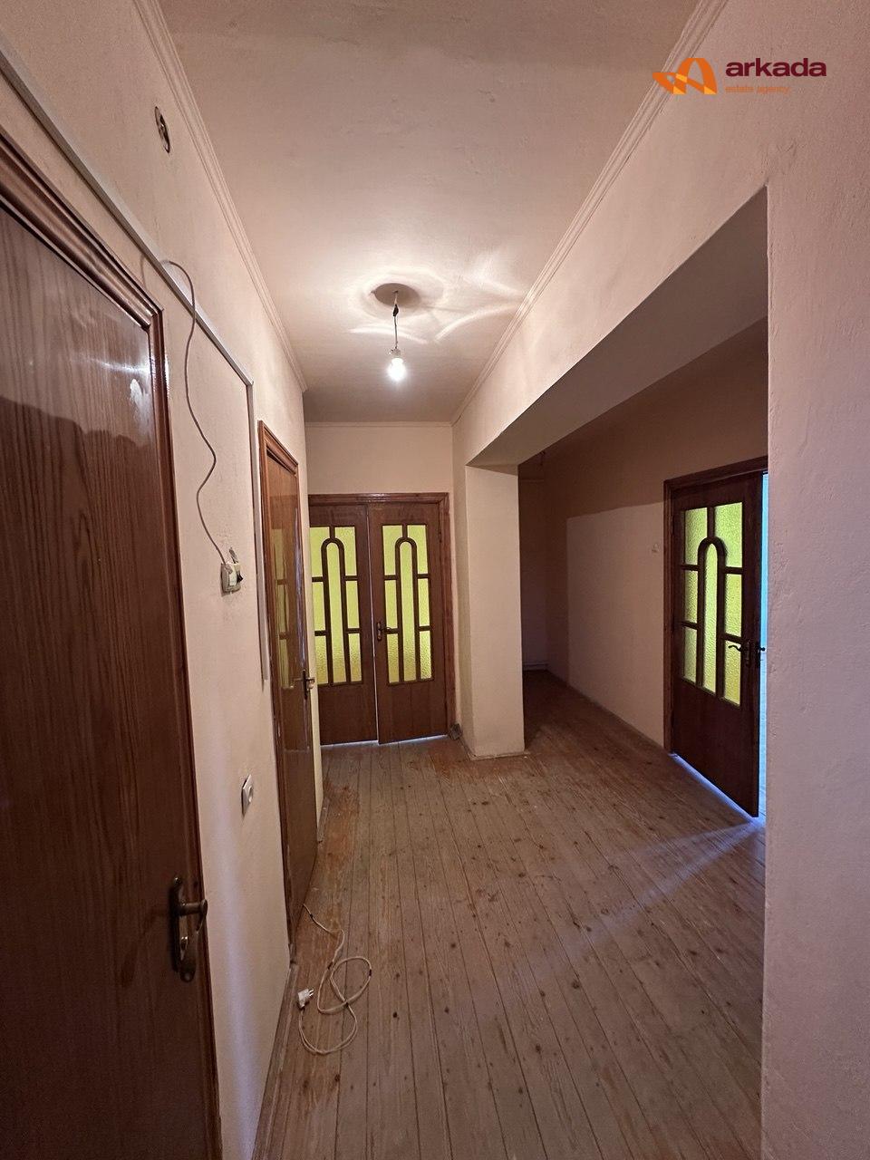 Продаж 3 -кім квартири в с.Крихівці