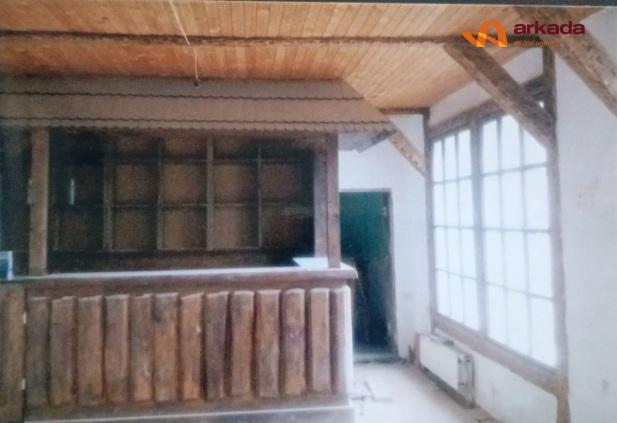 Продаю приміщення на трасі до Буковеля біля супермаркету Таврія. 260м2