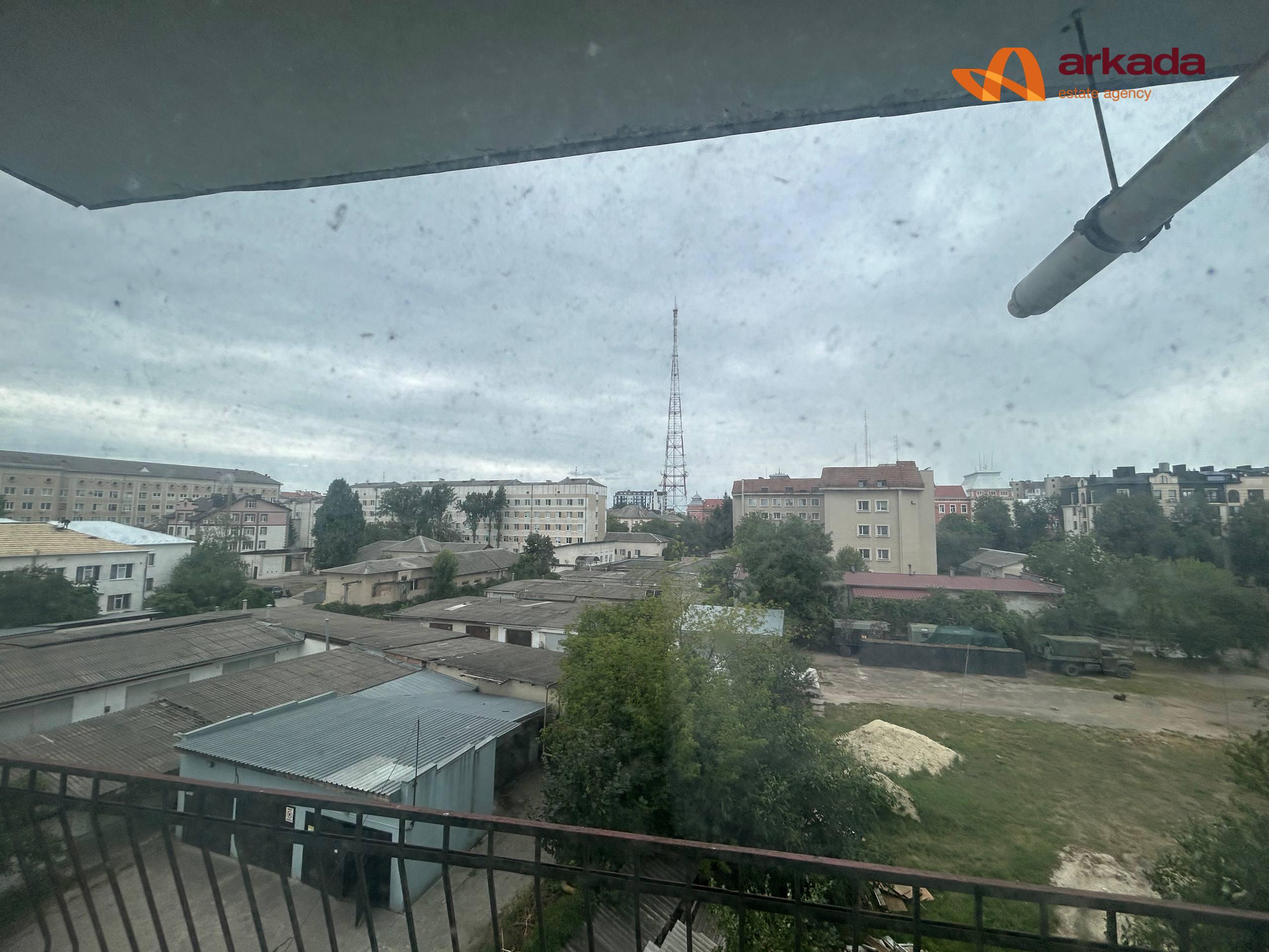 Продаж 3-кім квартири по вул. Курінного Чорноти