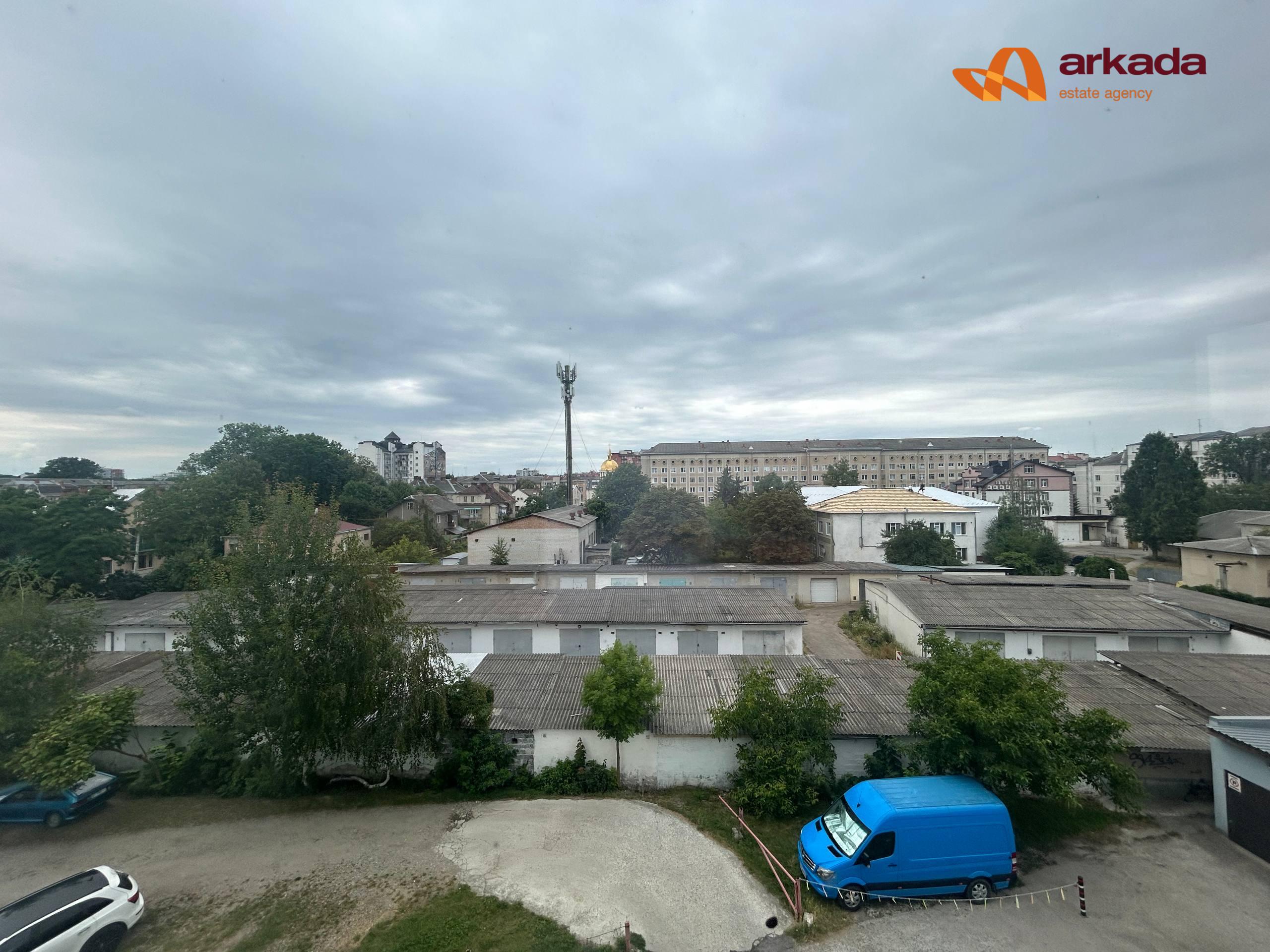 Продаж 3-кім квартири по вул. Курінного Чорноти