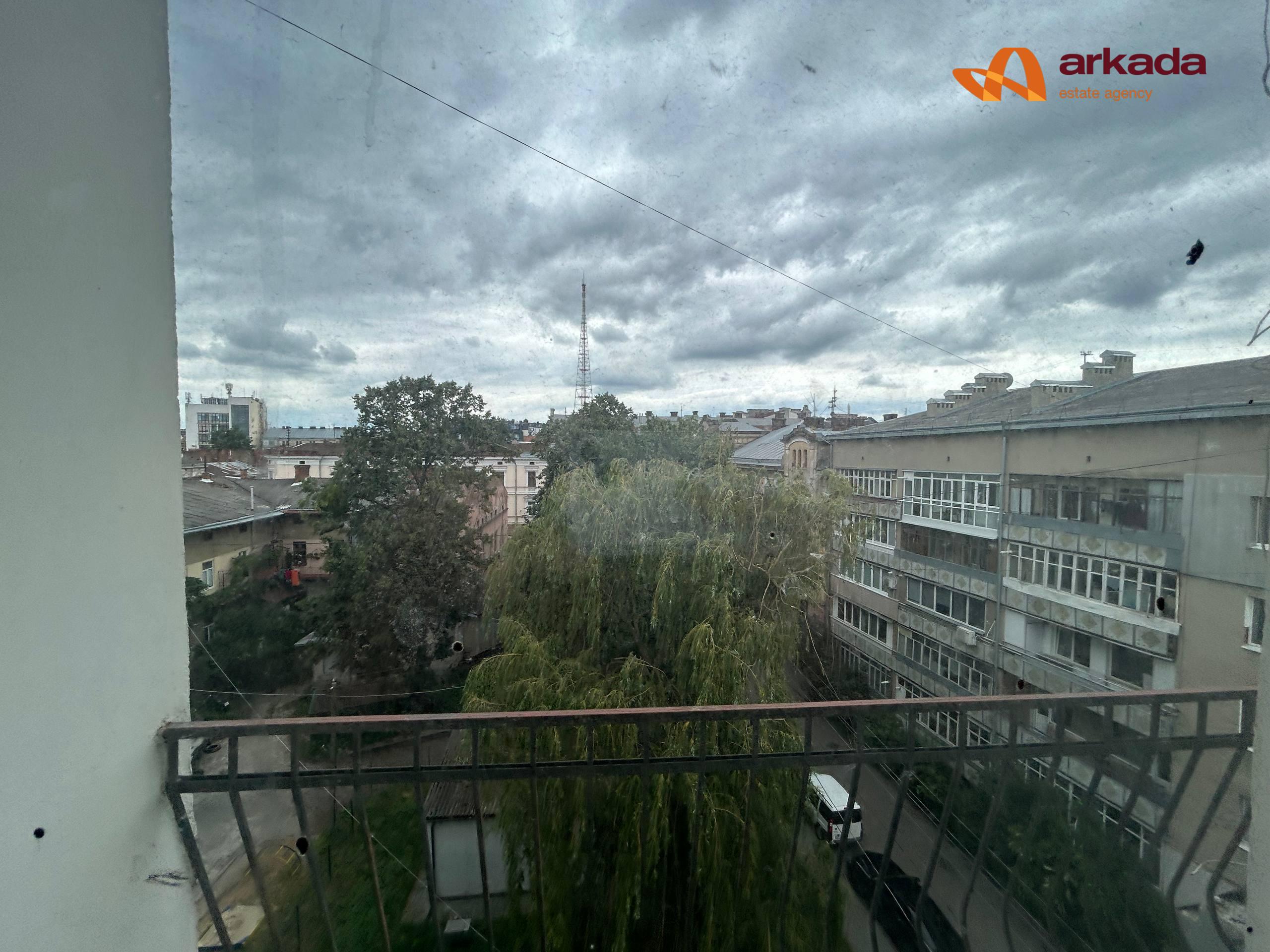 Продаж 3-кімнатної квартири по вул. Пилипа Орлика, Центр Івано-Франківська
