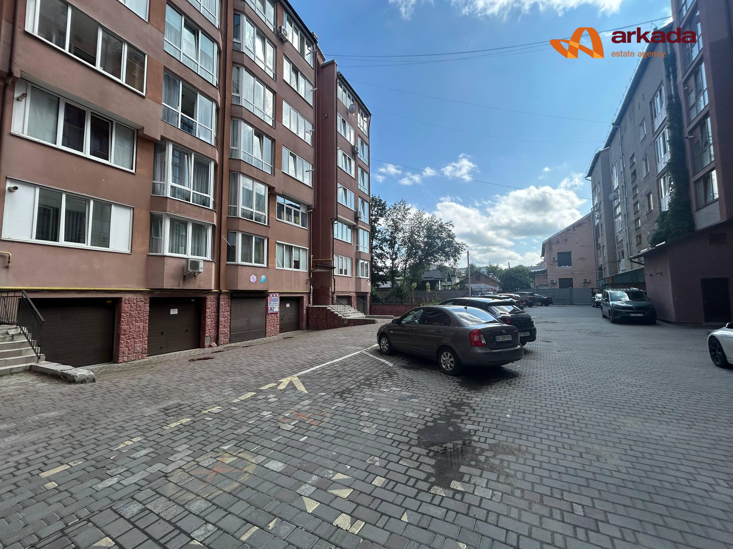 3-кімнатна квартира в Центрі Івано-Франківська, вул. Чорновола 11