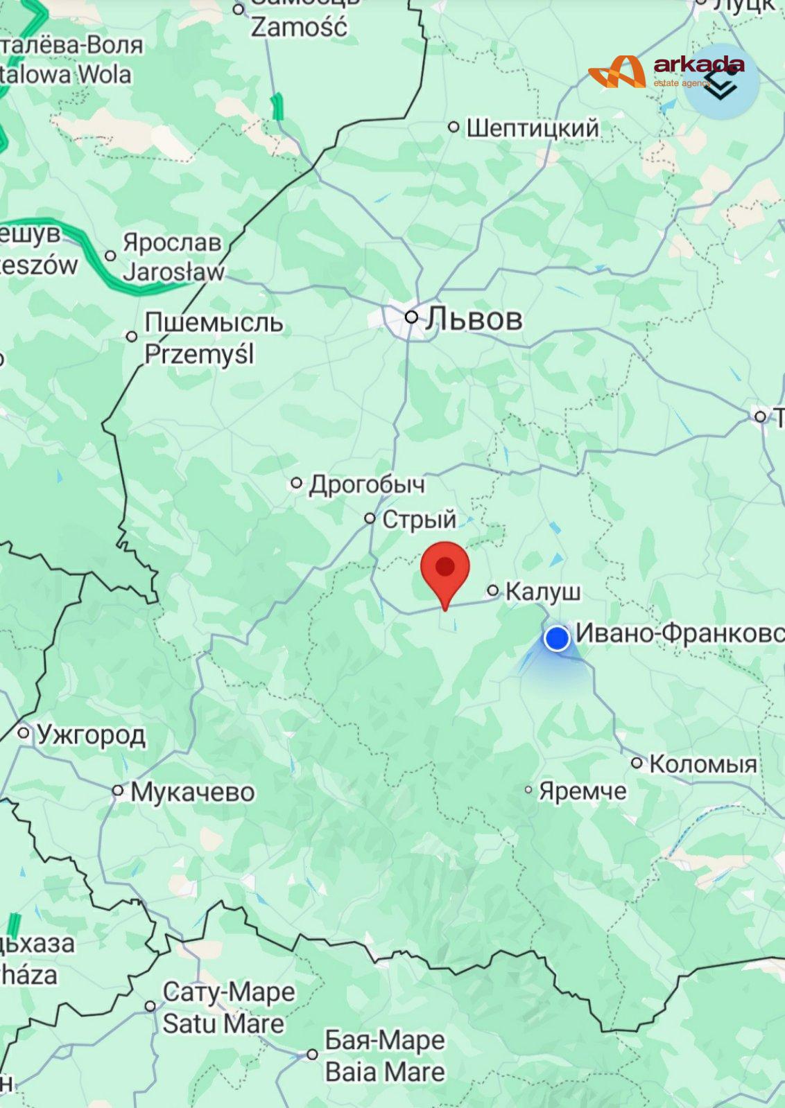 Продаю виробничо-складський комплекс 4070м2 та 1.2 га землі. Поруч дорога Н-10.