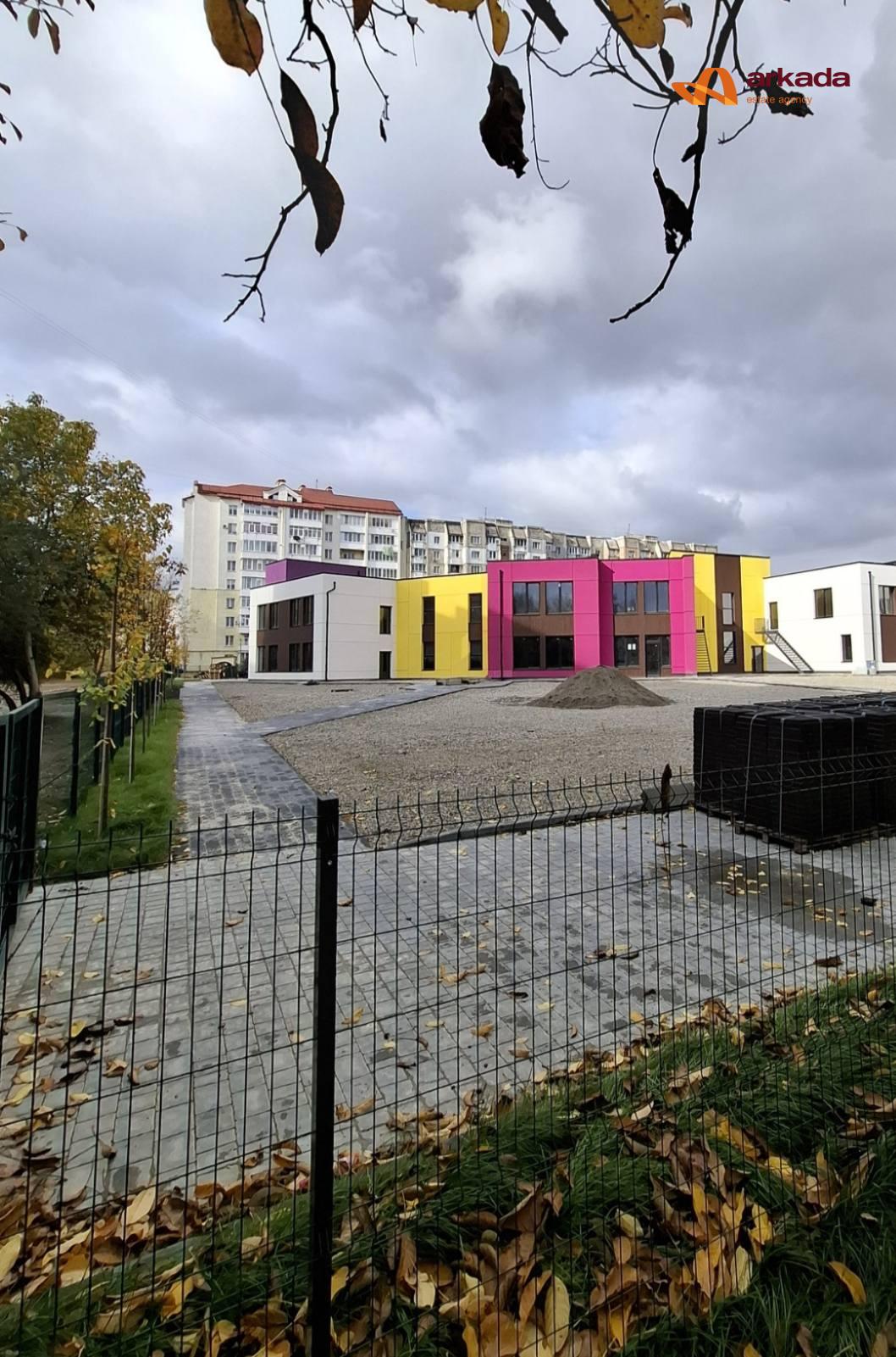 Продаю 4 кімнатну квартиру біля ТЦ Арсен. 85м2