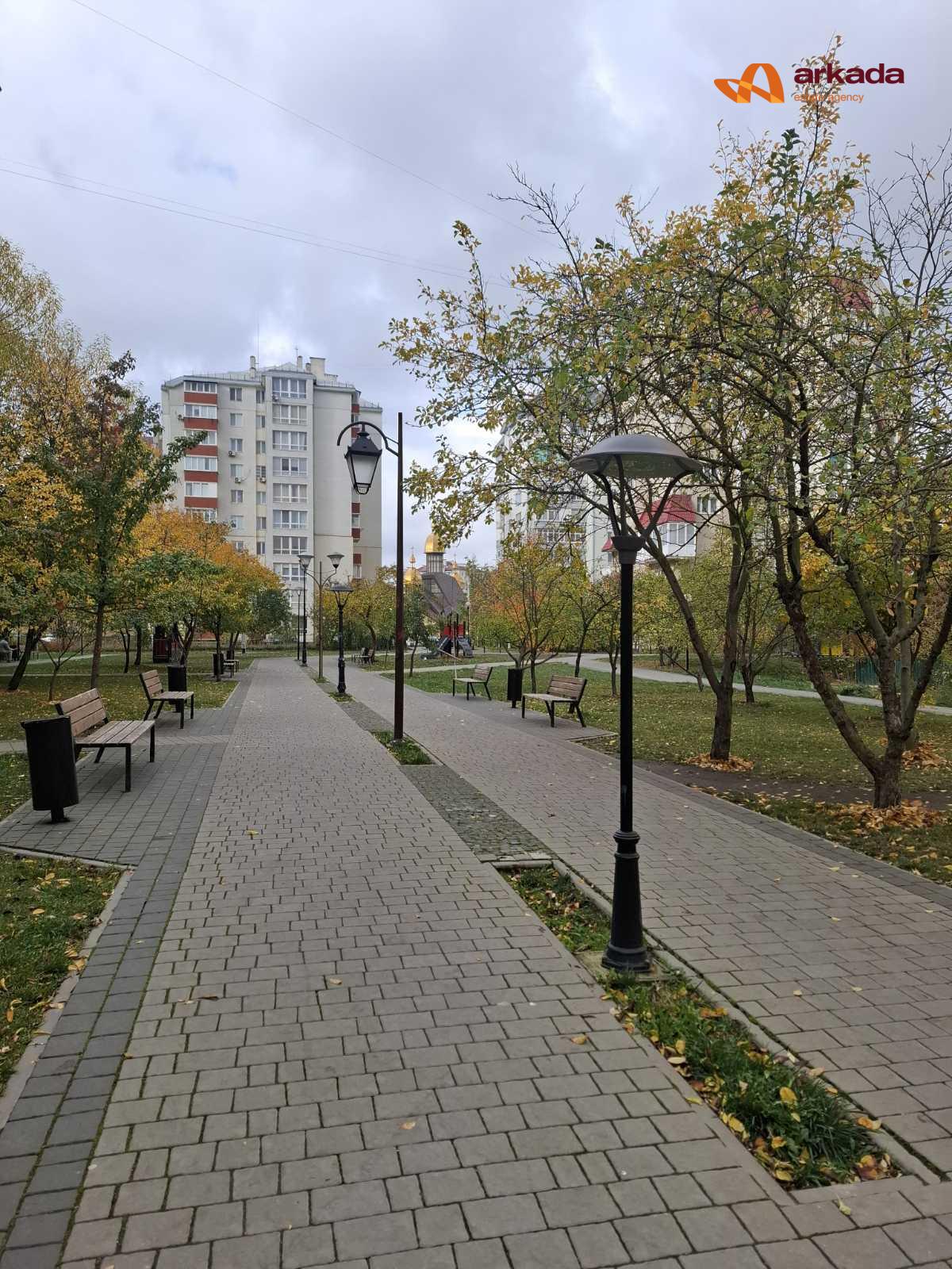 Продаю 4 кімнатну квартиру біля ТЦ Арсен. 85м2