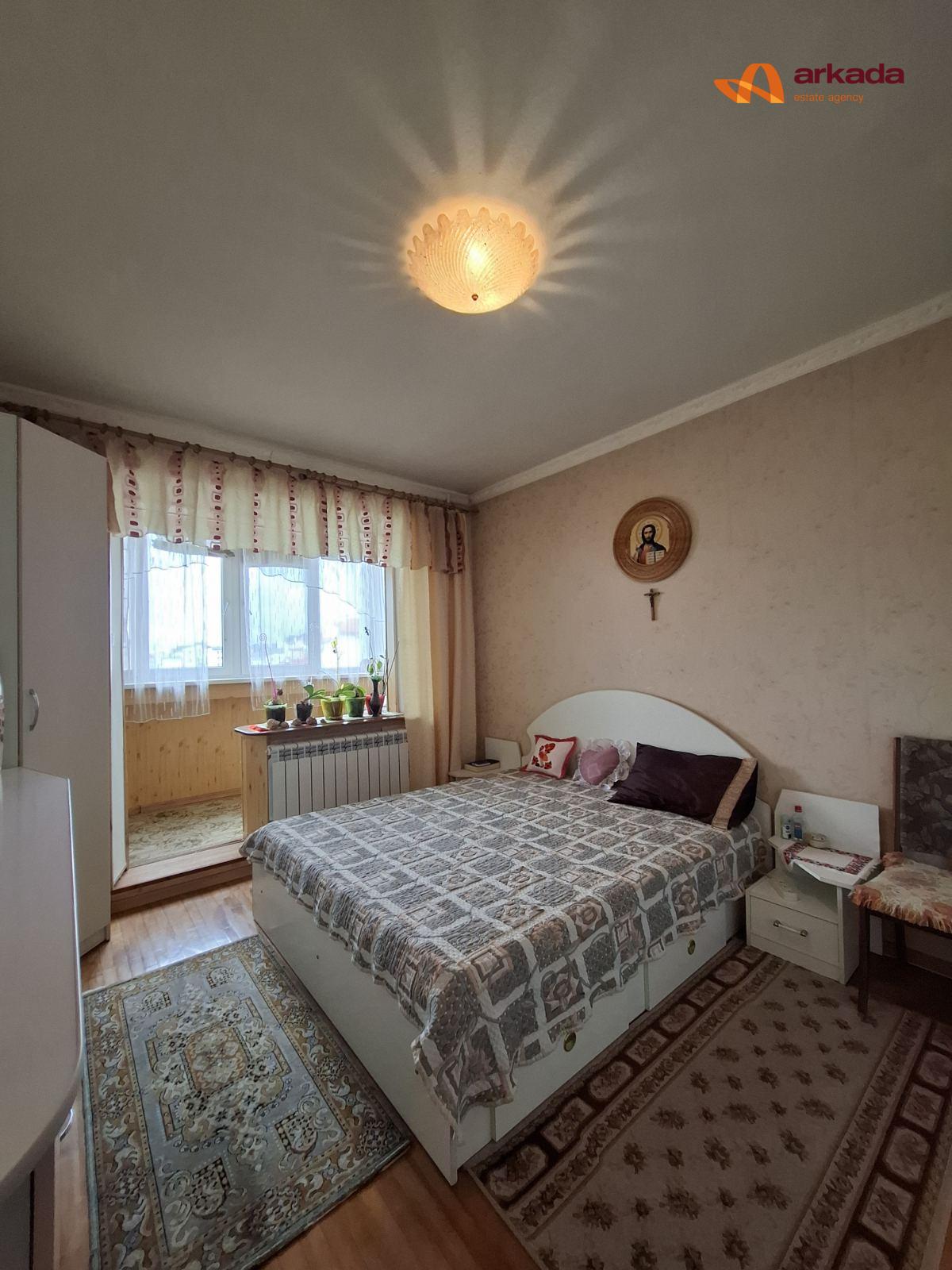 Продаю 4 кімнатну квартиру біля ТЦ Арсен. 85м2