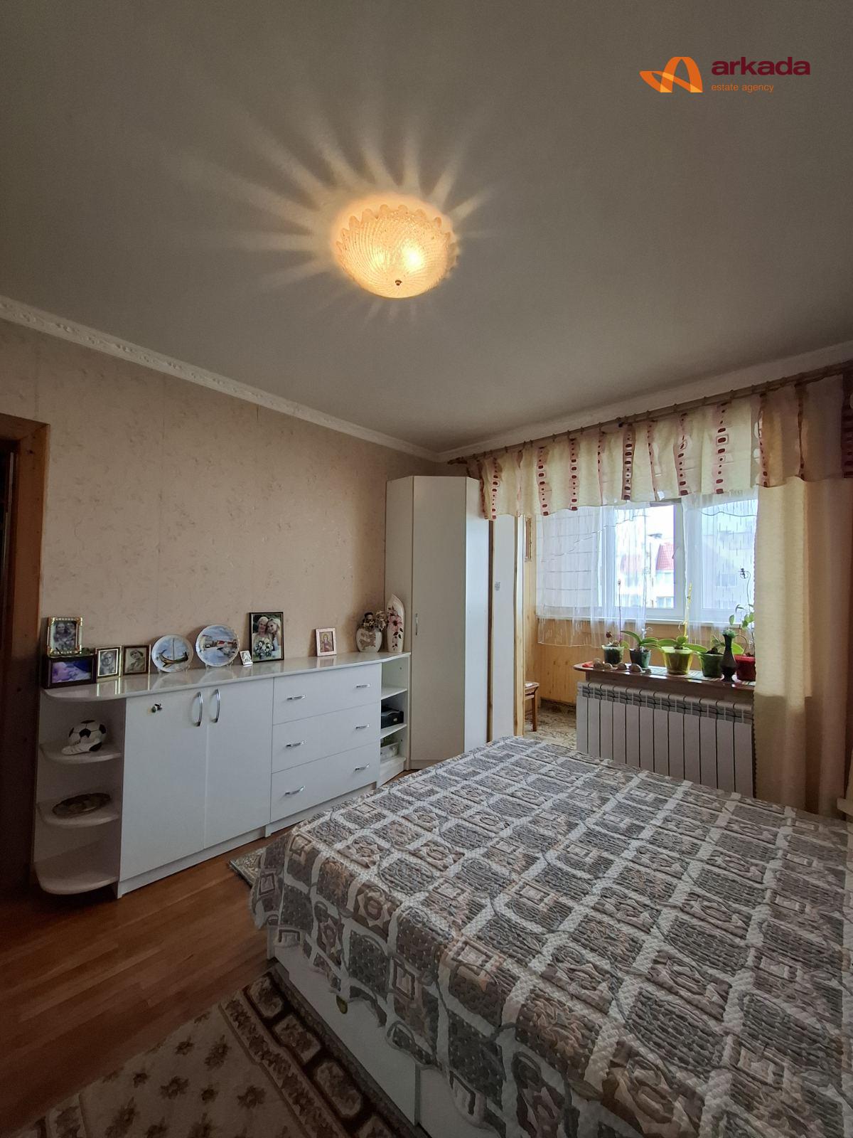 Продаю 4 кімнатну квартиру біля ТЦ Арсен. 85м2